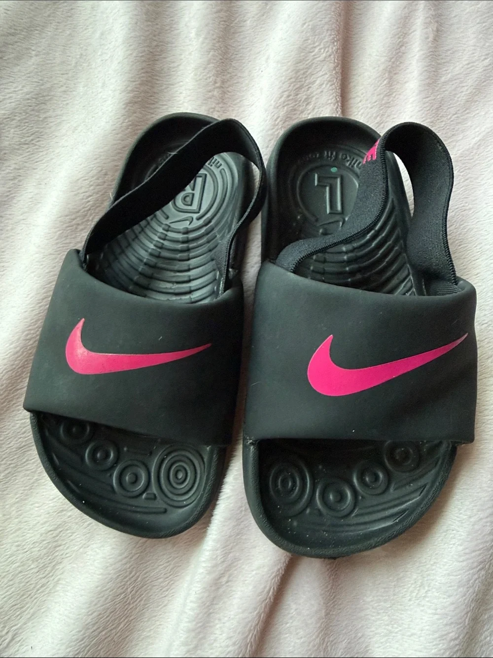 Nike Women’s Black Slides with Hot Pink Swoosh